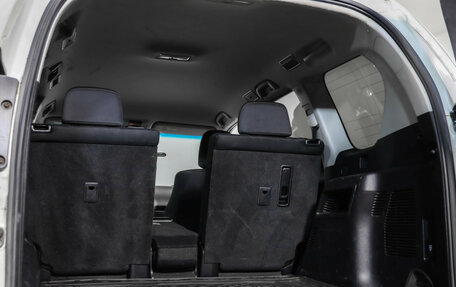 Toyota Land Cruiser Prado 150 рестайлинг 2, 2020 год, 4 599 000 рублей, 35 фотография