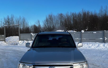 Toyota Land Cruiser 100 рестайлинг 2, 2007 год, 3 000 000 рублей, 3 фотография