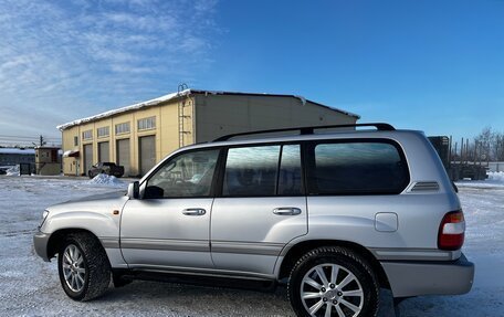 Toyota Land Cruiser 100 рестайлинг 2, 2007 год, 3 000 000 рублей, 11 фотография