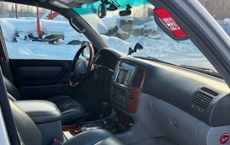 Toyota Land Cruiser 100 рестайлинг 2, 2007 год, 3 000 000 рублей, 13 фотография