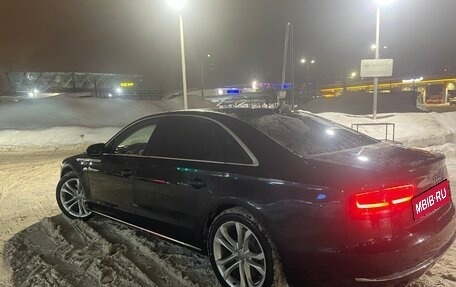 Audi A8, 2011 год, 1 300 000 рублей, 4 фотография