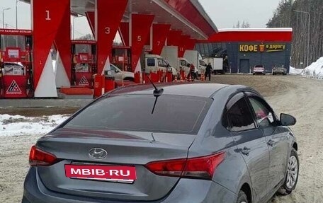 Hyundai Solaris II рестайлинг, 2019 год, 950 000 рублей, 5 фотография