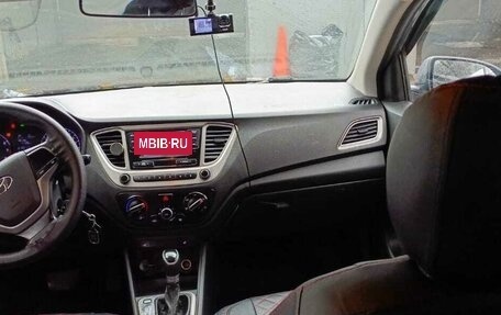 Hyundai Solaris II рестайлинг, 2019 год, 950 000 рублей, 12 фотография