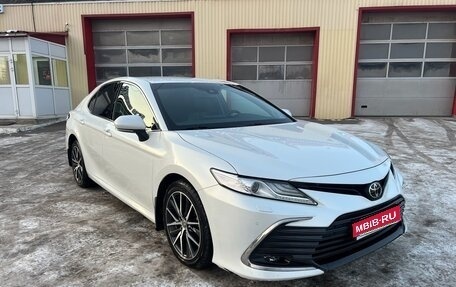 Toyota Camry, 2021 год, 3 750 000 рублей, 1 фотография