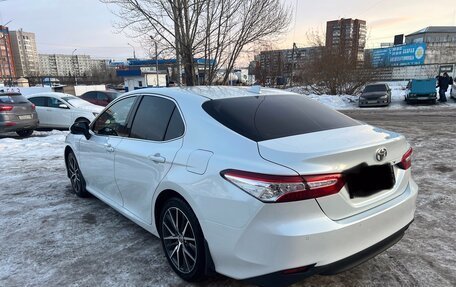 Toyota Camry, 2021 год, 3 750 000 рублей, 4 фотография