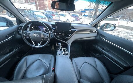 Toyota Camry, 2021 год, 3 750 000 рублей, 10 фотография