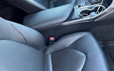 Toyota Camry, 2021 год, 3 750 000 рублей, 13 фотография