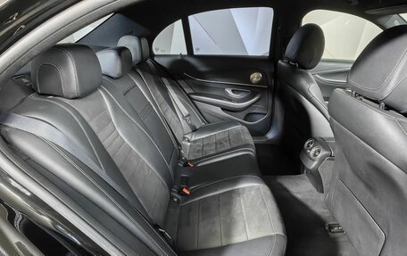 Mercedes-Benz E-Класс, 2019 год, 2 695 150 рублей, 14 фотография