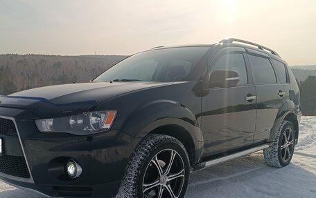 Mitsubishi Outlander III рестайлинг 3, 2010 год, 1 200 000 рублей, 2 фотография