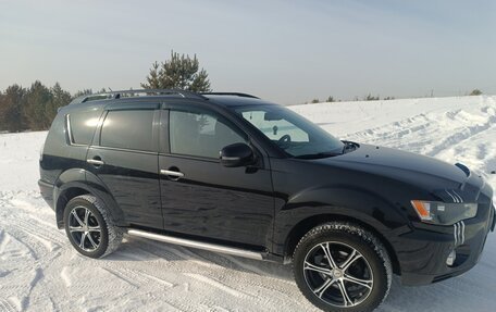 Mitsubishi Outlander III рестайлинг 3, 2010 год, 1 200 000 рублей, 3 фотография