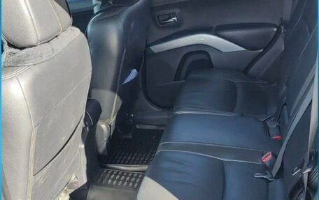 Mitsubishi Outlander III рестайлинг 3, 2010 год, 1 200 000 рублей, 12 фотография