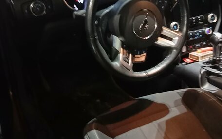 Ford Mustang VI рестайлинг, 2020 год, 2 750 000 рублей, 4 фотография