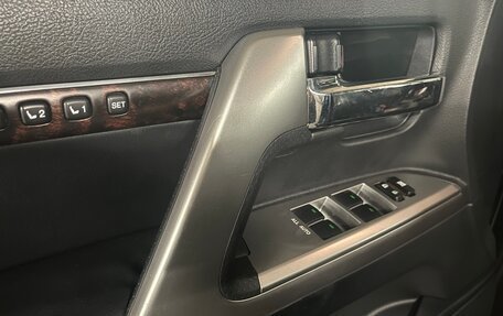 Toyota Land Cruiser 200, 2012 год, 4 500 000 рублей, 21 фотография