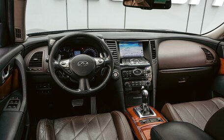 Infiniti QX70, 2014 год, 1 680 000 рублей, 6 фотография