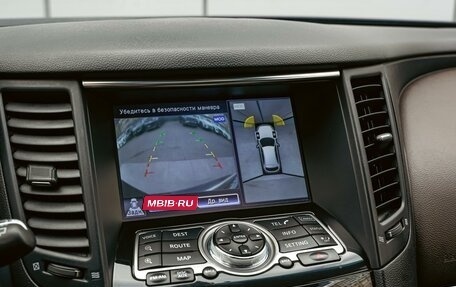 Infiniti QX70, 2014 год, 1 680 000 рублей, 15 фотография