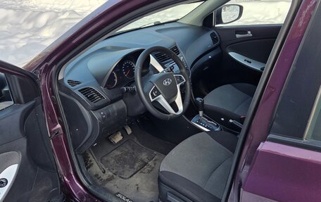 Hyundai Solaris II рестайлинг, 2013 год, 900 000 рублей, 4 фотография