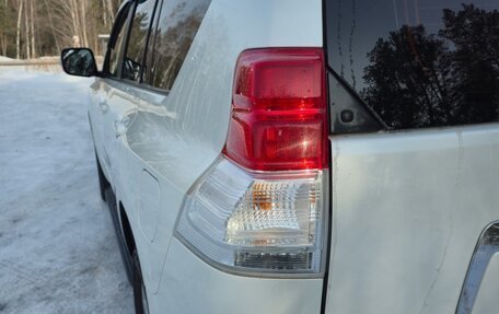 Toyota Land Cruiser Prado 150 рестайлинг 2, 2011 год, 3 050 000 рублей, 8 фотография