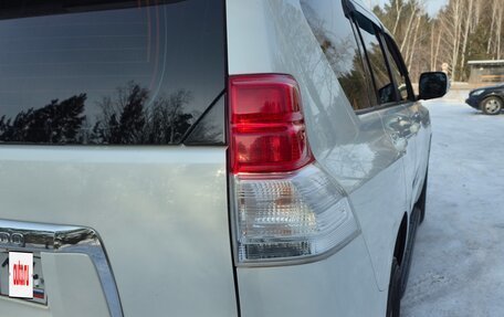 Toyota Land Cruiser Prado 150 рестайлинг 2, 2011 год, 3 050 000 рублей, 7 фотография