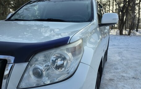 Toyota Land Cruiser Prado 150 рестайлинг 2, 2011 год, 3 050 000 рублей, 9 фотография