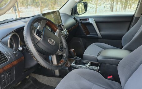 Toyota Land Cruiser Prado 150 рестайлинг 2, 2011 год, 3 050 000 рублей, 11 фотография