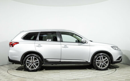 Mitsubishi Outlander III рестайлинг 3, 2021 год, 1 869 777 рублей, 4 фотография