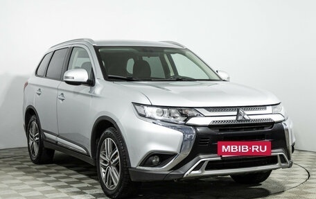 Mitsubishi Outlander III рестайлинг 3, 2021 год, 1 869 777 рублей, 3 фотография