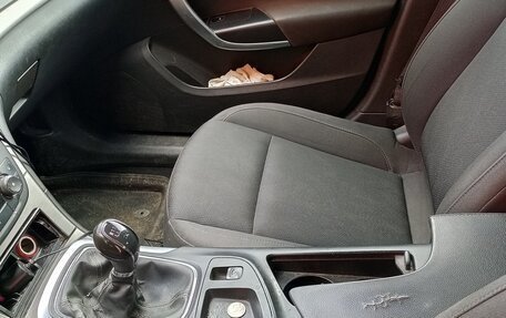 Opel Insignia II рестайлинг, 2011 год, 750 000 рублей, 7 фотография