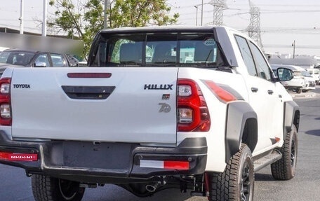 Toyota Hilux VIII, 2025 год, 6 900 000 рублей, 3 фотография