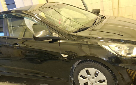 Hyundai Solaris II рестайлинг, 2012 год, 720 000 рублей, 10 фотография