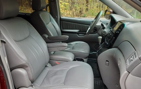 Toyota Sienna II рестайлинг, 2004 год, 1 150 000 рублей, 7 фотография