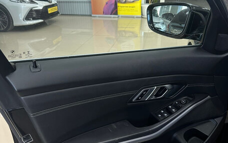 BMW 3 серия, 2019 год, 3 400 000 рублей, 22 фотография