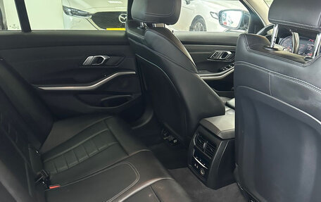 BMW 3 серия, 2019 год, 3 400 000 рублей, 20 фотография