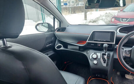 Toyota Sienta II, 2022 год, 2 150 000 рублей, 3 фотография