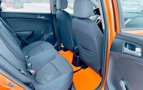 Hyundai Solaris II рестайлинг, 2015 год, 649 000 рублей, 23 фотография