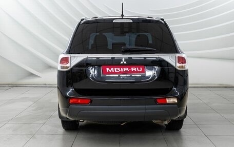Mitsubishi Outlander III рестайлинг 3, 2013 год, 1 448 000 рублей, 6 фотография
