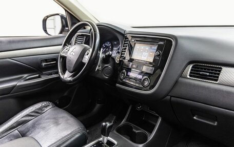 Mitsubishi Outlander III рестайлинг 3, 2013 год, 1 448 000 рублей, 35 фотография