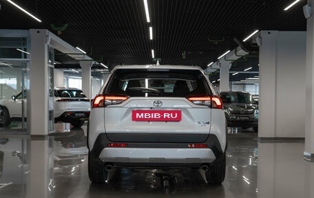 Toyota RAV4, 2025 год, 4 150 000 рублей, 6 фотография