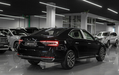 Skoda Superb III рестайлинг, 2025 год, 3 300 000 рублей, 5 фотография