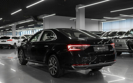 Skoda Superb III рестайлинг, 2025 год, 3 300 000 рублей, 4 фотография