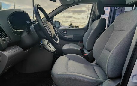 Hyundai H-1 II рестайлинг, 2021 год, 3 299 000 рублей, 7 фотография