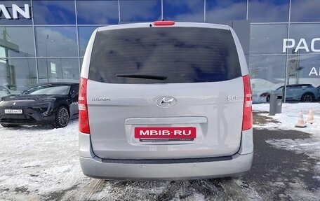 Hyundai H-1 II рестайлинг, 2021 год, 3 299 000 рублей, 5 фотография