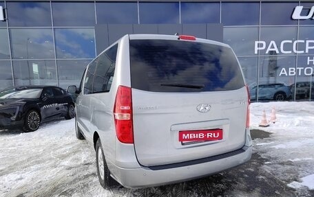 Hyundai H-1 II рестайлинг, 2021 год, 3 299 000 рублей, 6 фотография