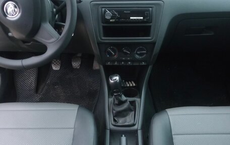 Skoda Rapid I, 2018 год, 1 210 000 рублей, 9 фотография