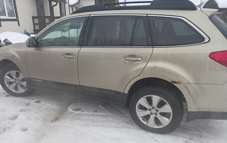 Subaru Outback IV рестайлинг, 2009 год, 850 000 рублей, 3 фотография