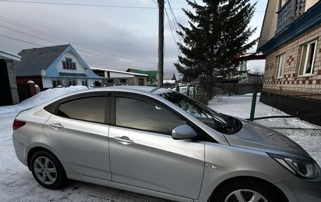 Hyundai Solaris II рестайлинг, 2012 год, 690 000 рублей, 4 фотография