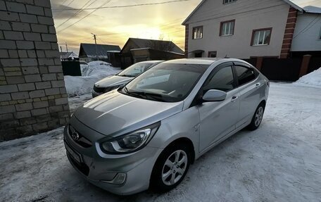 Hyundai Solaris II рестайлинг, 2012 год, 690 000 рублей, 5 фотография