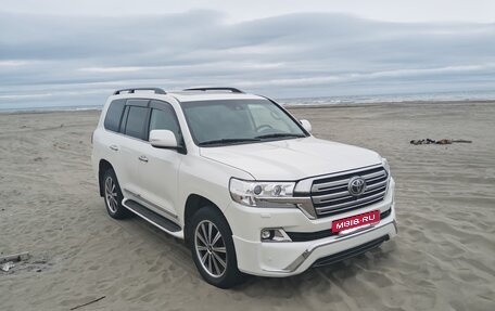 Toyota Land Cruiser 200, 2016 год, 6 500 000 рублей, 2 фотография