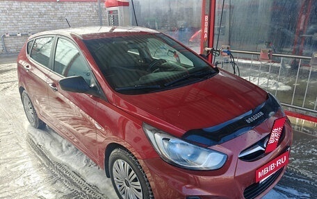 Hyundai Solaris II рестайлинг, 2013 год, 580 000 рублей, 2 фотография