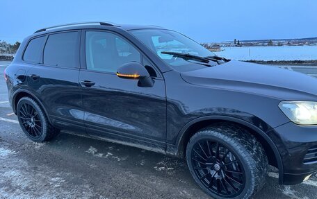 Volkswagen Touareg III, 2011 год, 2 000 000 рублей, 3 фотография