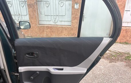 Toyota Yaris III рестайлинг, 2007 год, 600 000 рублей, 11 фотография